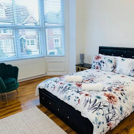 Newly Refurbished Two Bedrooms Flat St Leonards-on-Sea Exterior foto