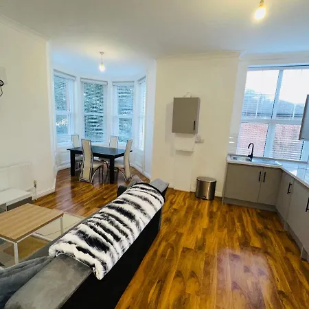 Newly Refurbished Two Bedrooms Flat St Leonards-on-Sea Exterior foto