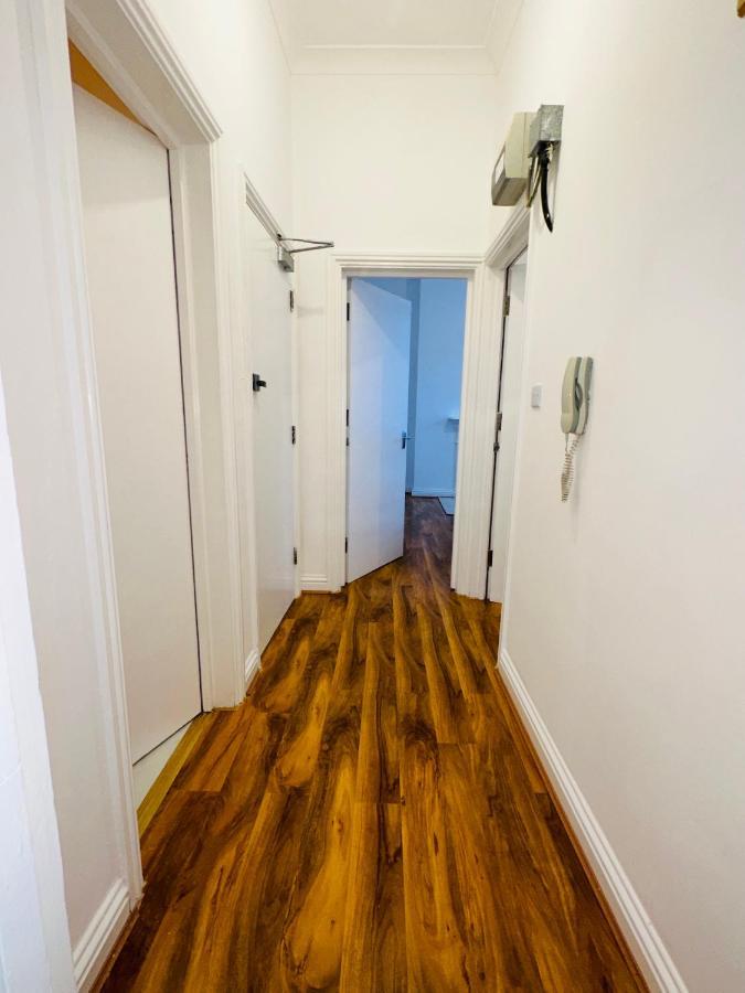Apartment Newly Refurbished Two Bedrooms Flat