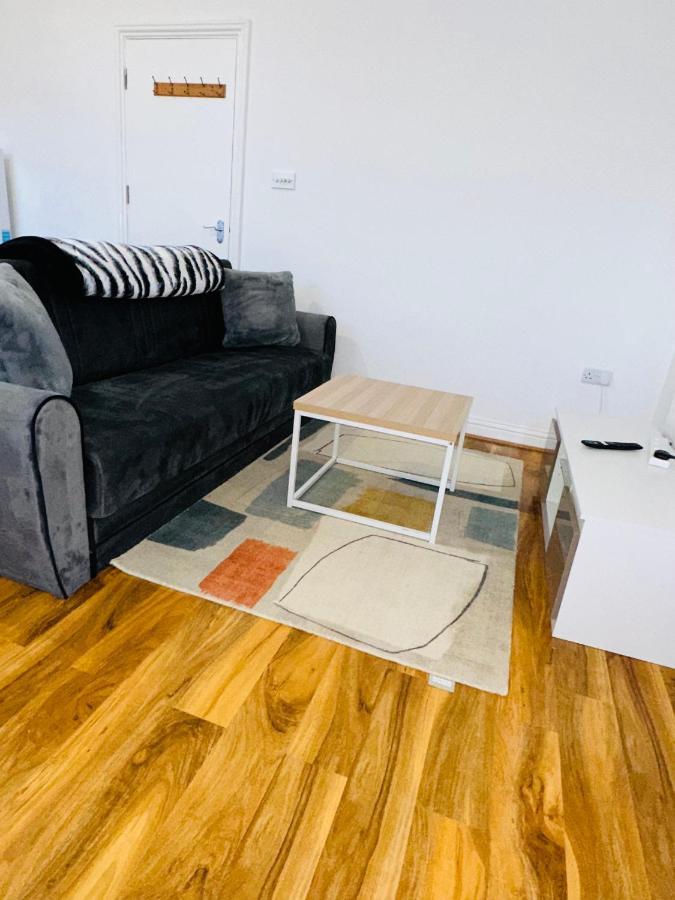 Newly Refurbished Two Bedrooms Flat